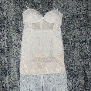 Perfect white dress for the summer